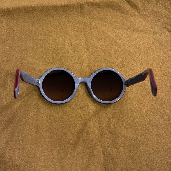 Fendi Women’s Sunglasses - Picture 5 of 6